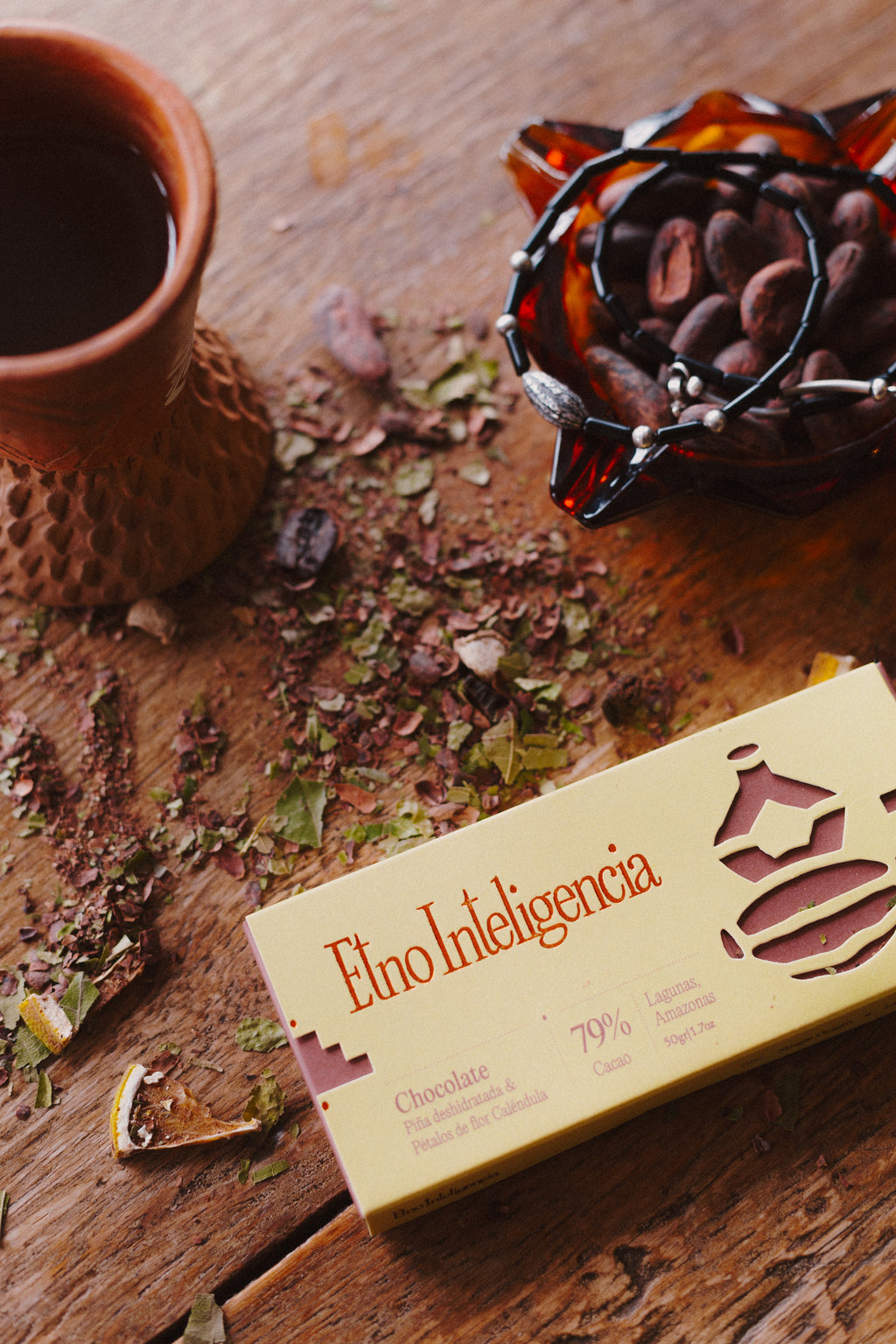 Chocolate 79% Amazonas con piña & calendula